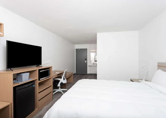 Travelodge By Wyndham Elkhart